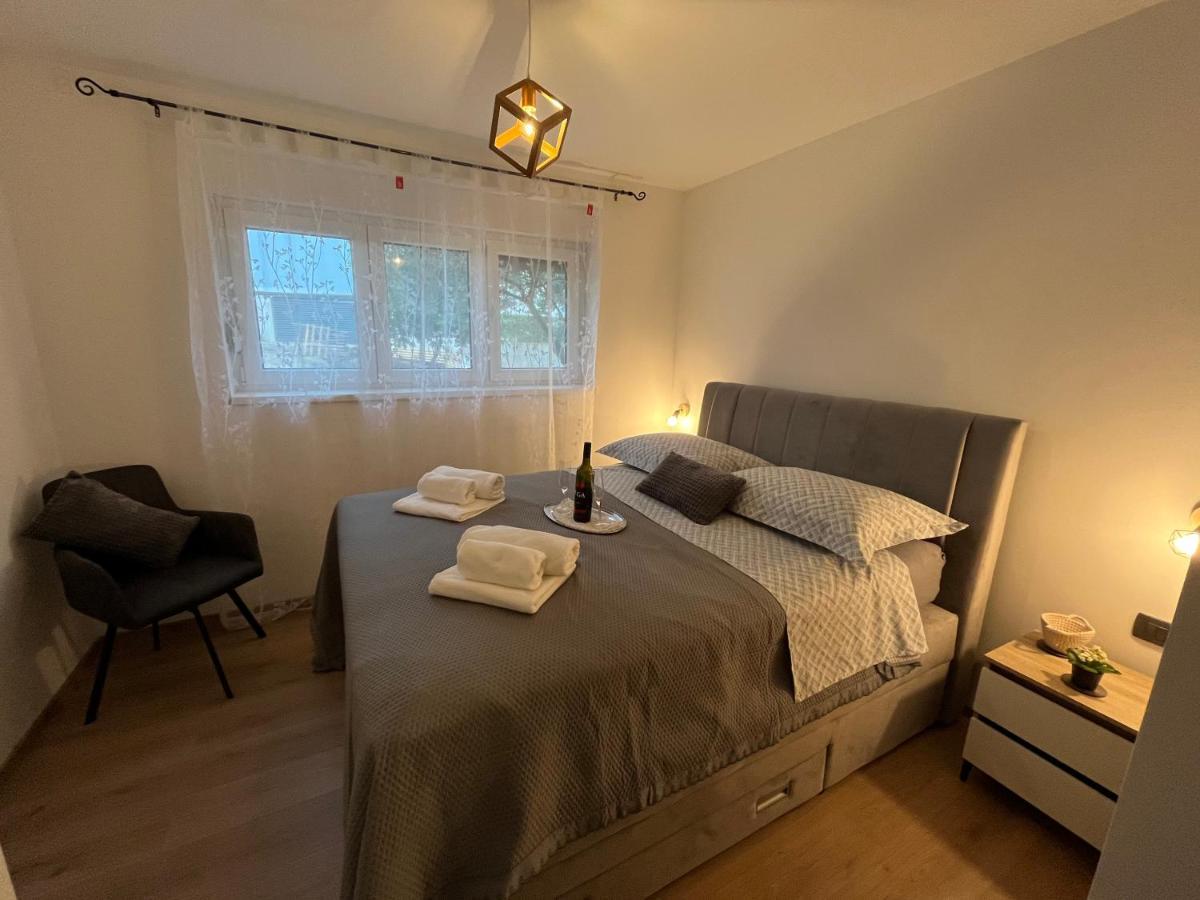 Apartman Oliva 扎达尔 外观 照片