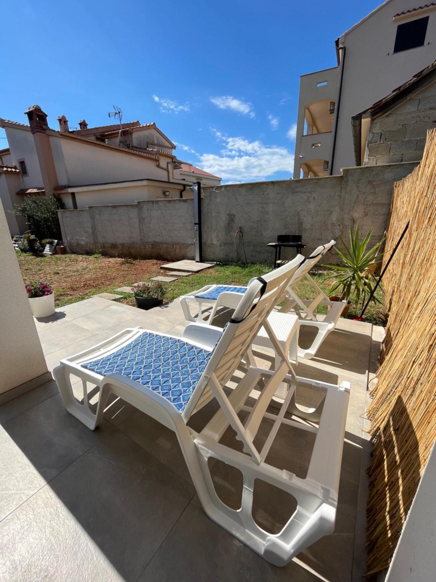 Apartman Oliva 扎达尔 外观 照片