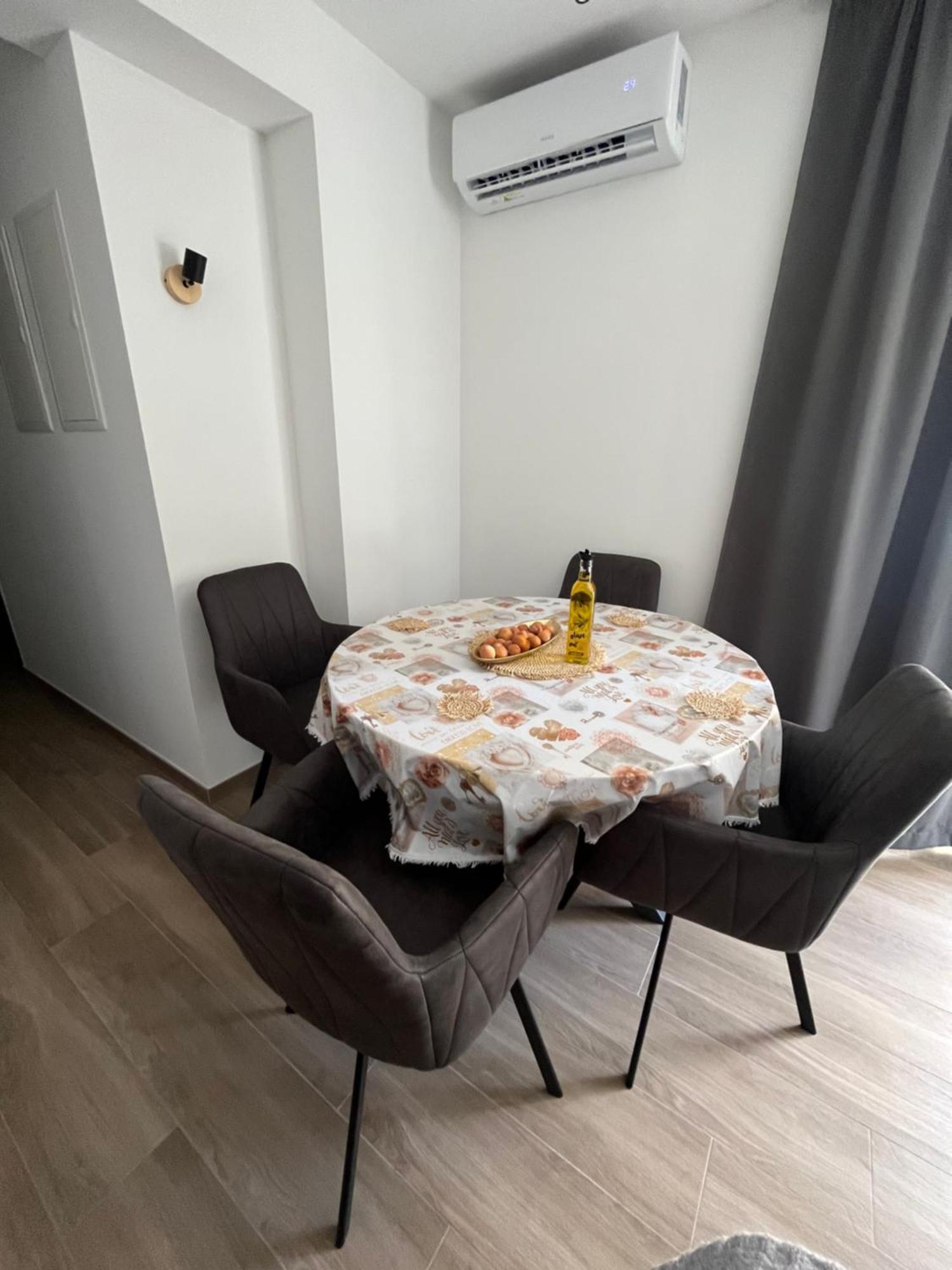 Apartman Oliva 扎达尔 外观 照片