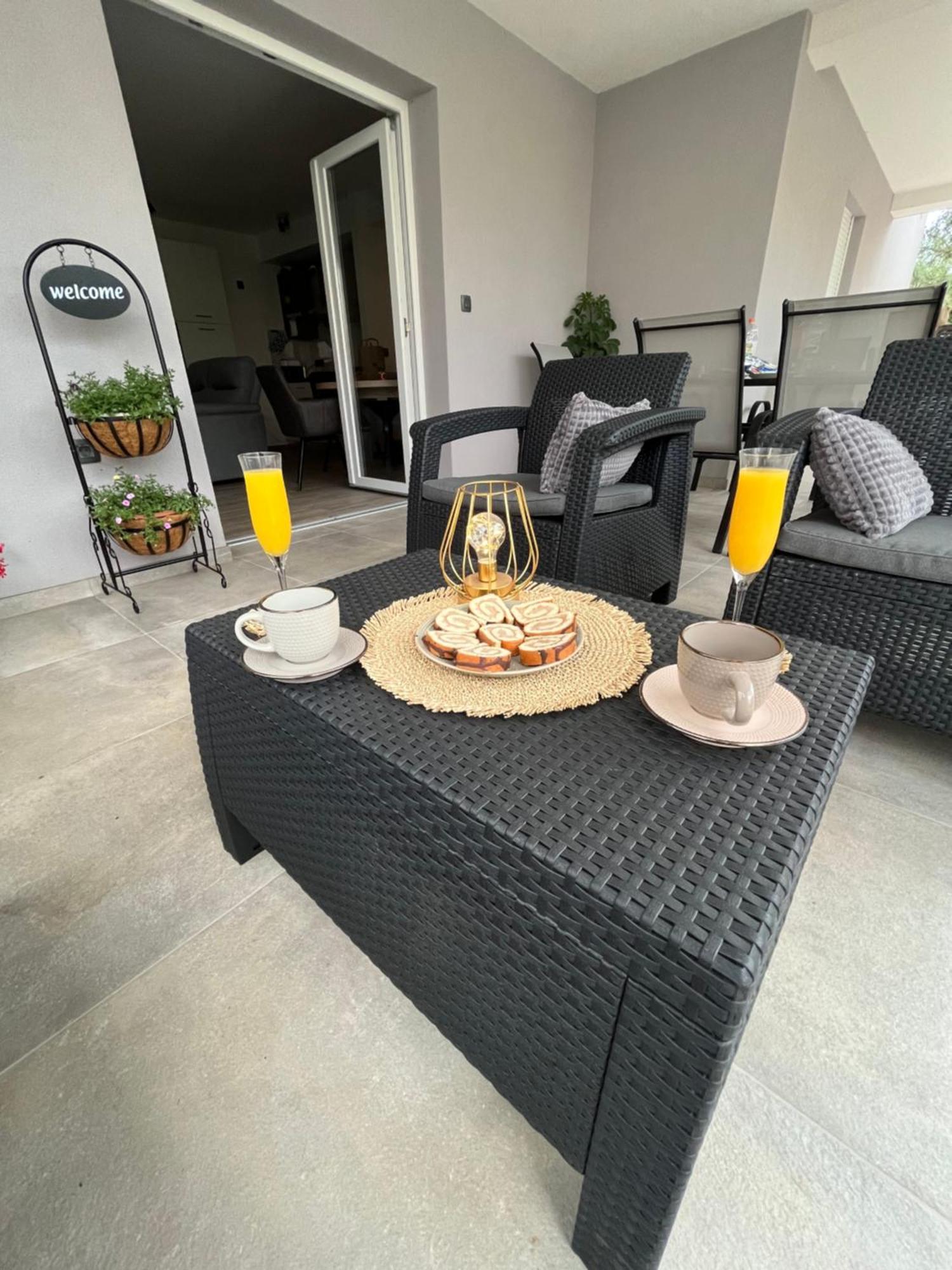 Apartman Oliva 扎达尔 外观 照片